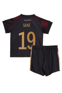 Duitsland Leroy Sane #19 Babytruitje Uit tenue Kind WK 2022 Korte Mouw (+ Korte broeken)